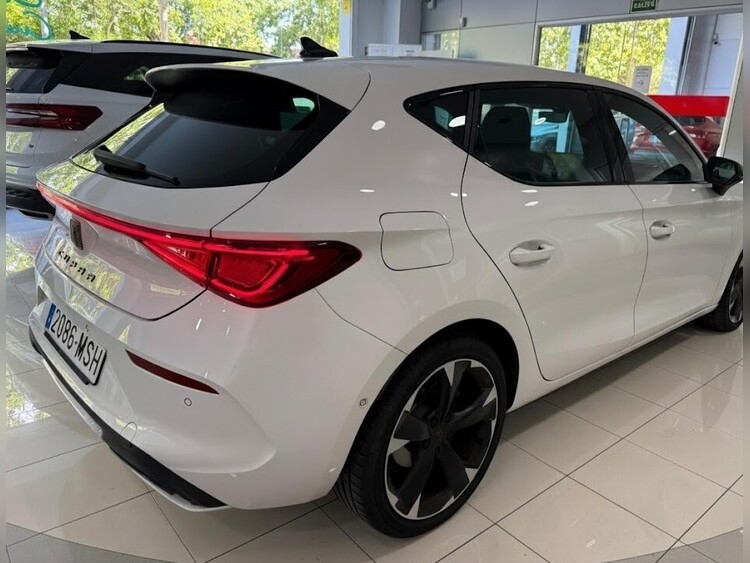 Cupra Leon 1.5 eTSI 110 kW foto miniatura